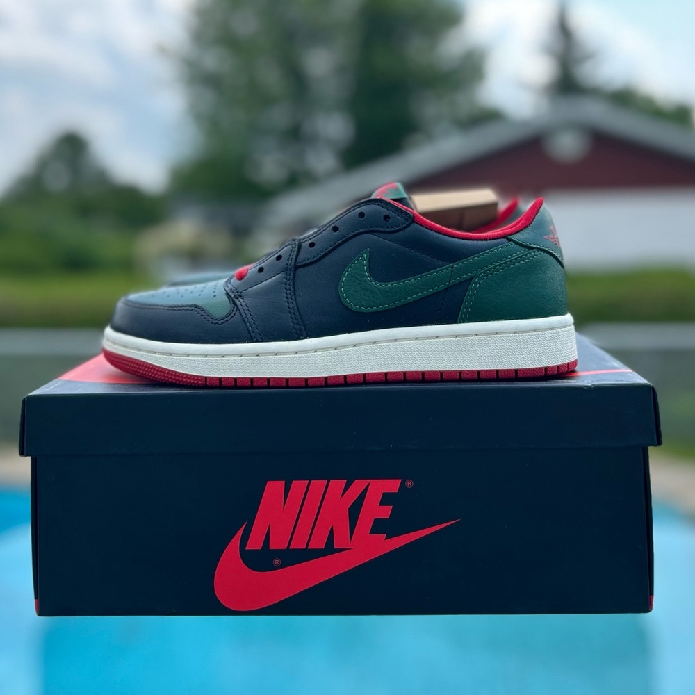 Women’s Air Jordan 1 Retro Low OG 'Black Gorge Green' US7.5 CZ0775-036
